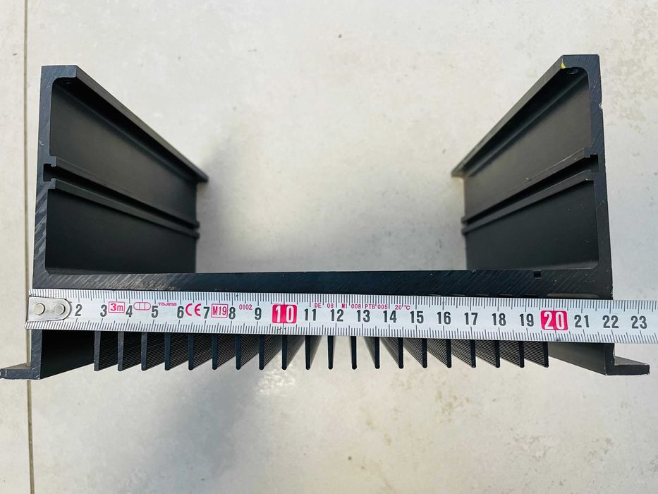 Heatsink Radiator aluminiu pentru componente electronice.