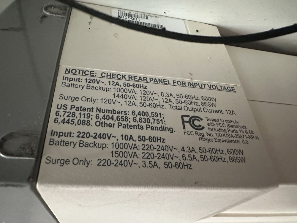 UPS APC Back-UPS 1500 (baterii noi high rate)