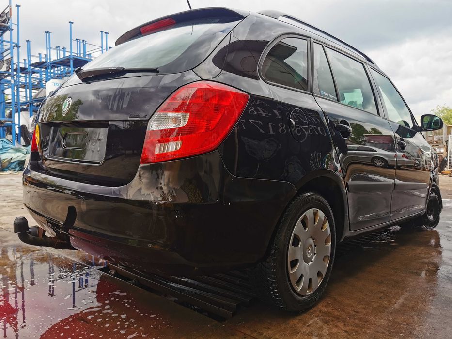 dezmembrez skoda fabia 2 facelift cod motor CAYC/capota fabia 2/faruri