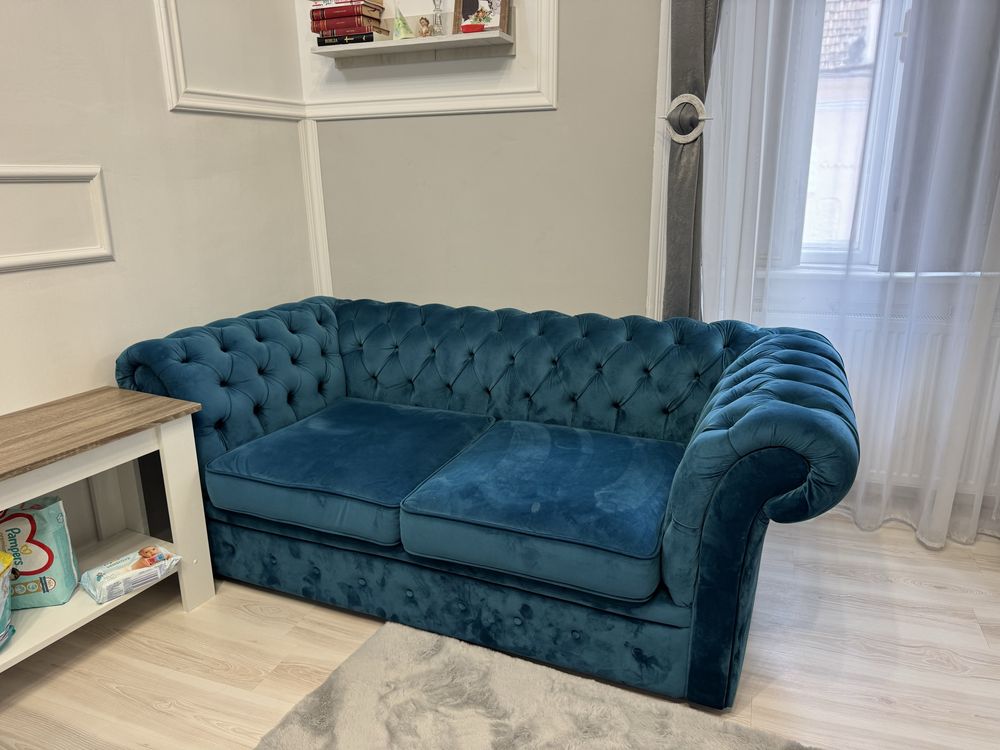 Vand set canapele chesterfield si fotoliu in stare foarte buna