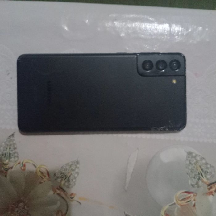 Samsung S21+ sotiladi