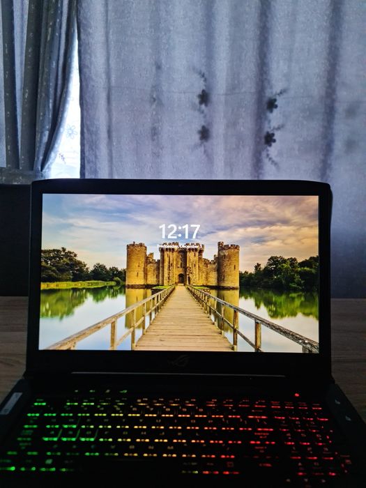 Laptop Gaming ASUS ROG Strix • i7-8750H • GTX 1050 Ti • 16GB RAM