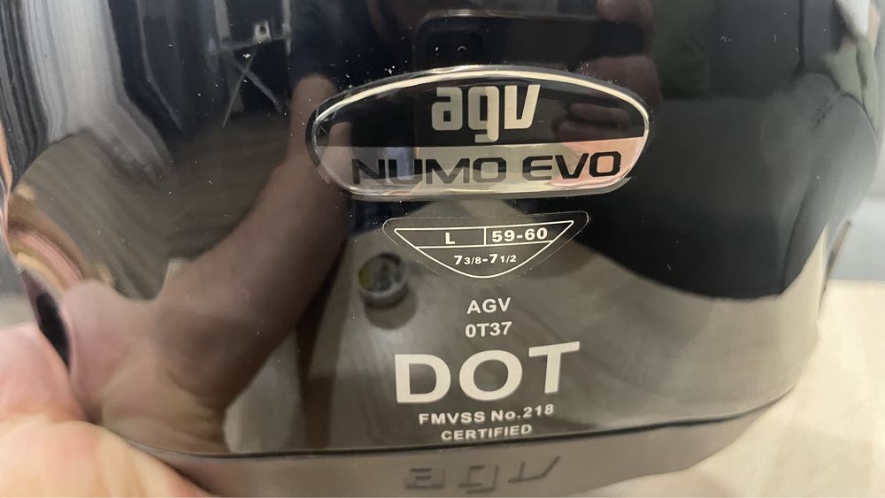 Продам шлем AGV Numo Evo