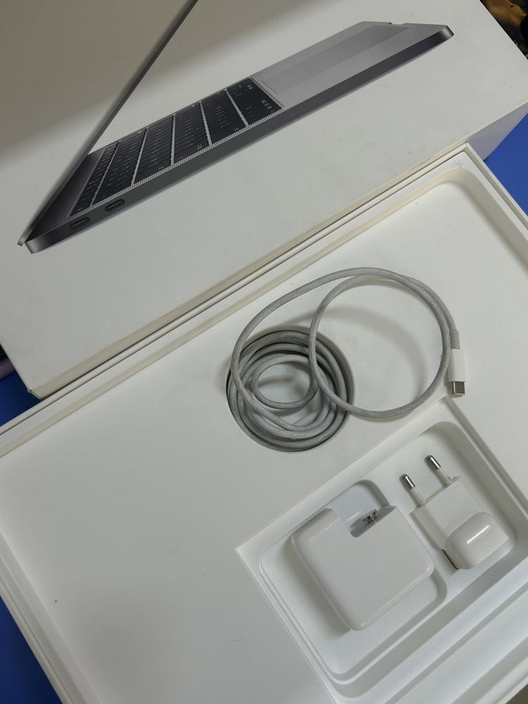 MacBook Pro core i5 актив ломбард
