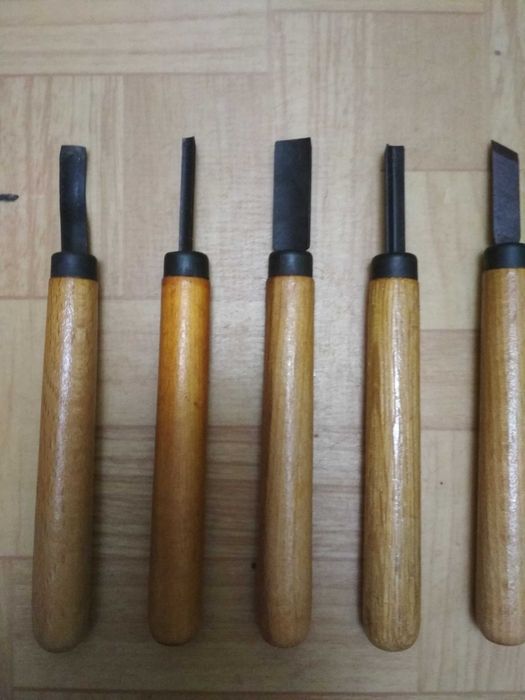 Набор для вырезывания по дереву.