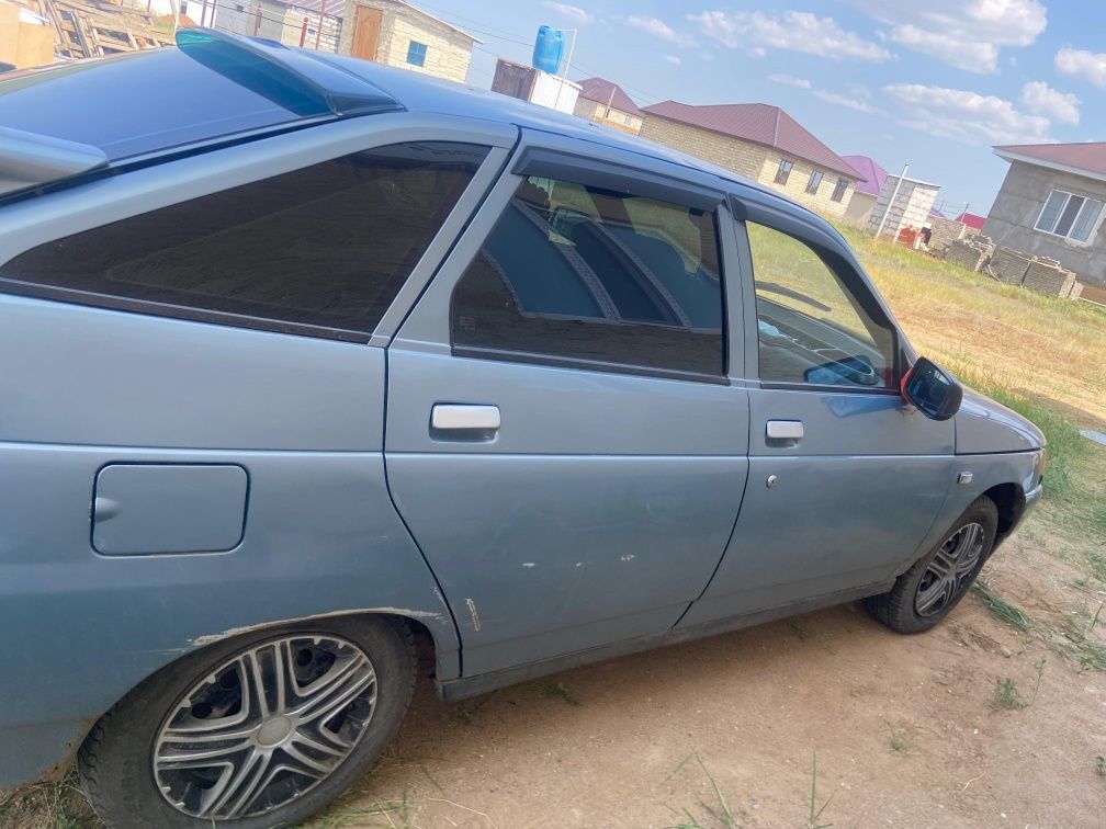 Lada(ВАЗ)2112серый  2004 год
