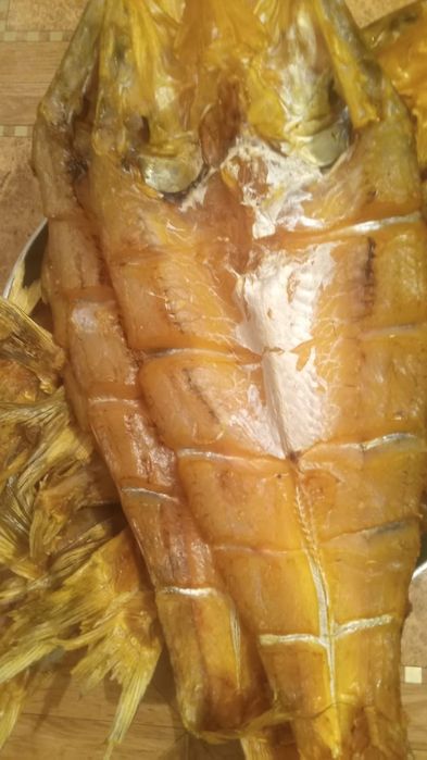 Рыба капченая судак