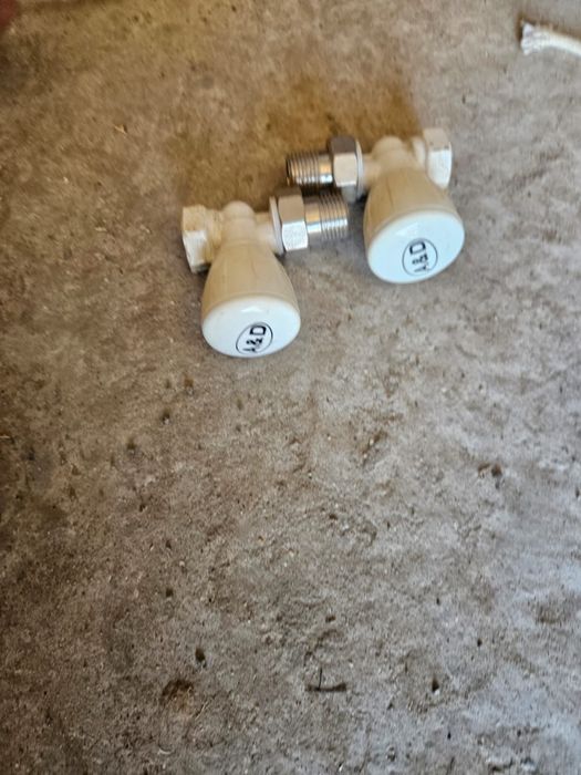 Продам вентили для батареии