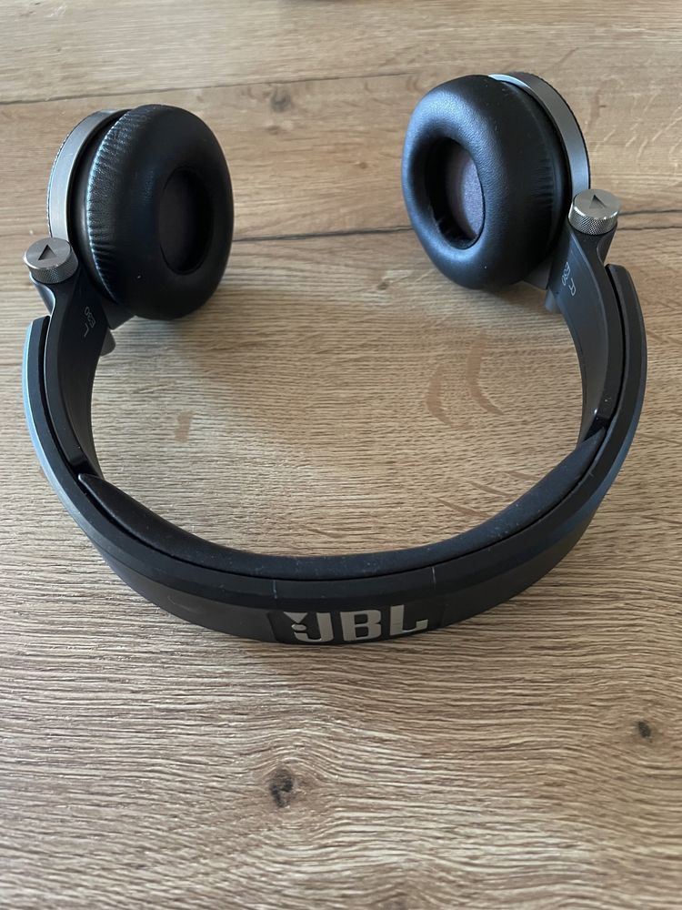 Слушалки JBL E30 WH