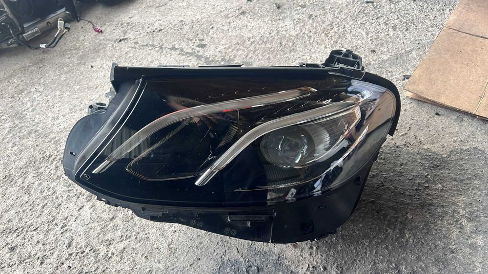 Far stanga dreapta Mercedes E Class W213 si piese