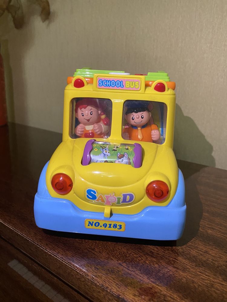 Развивающая игрушка Автобус