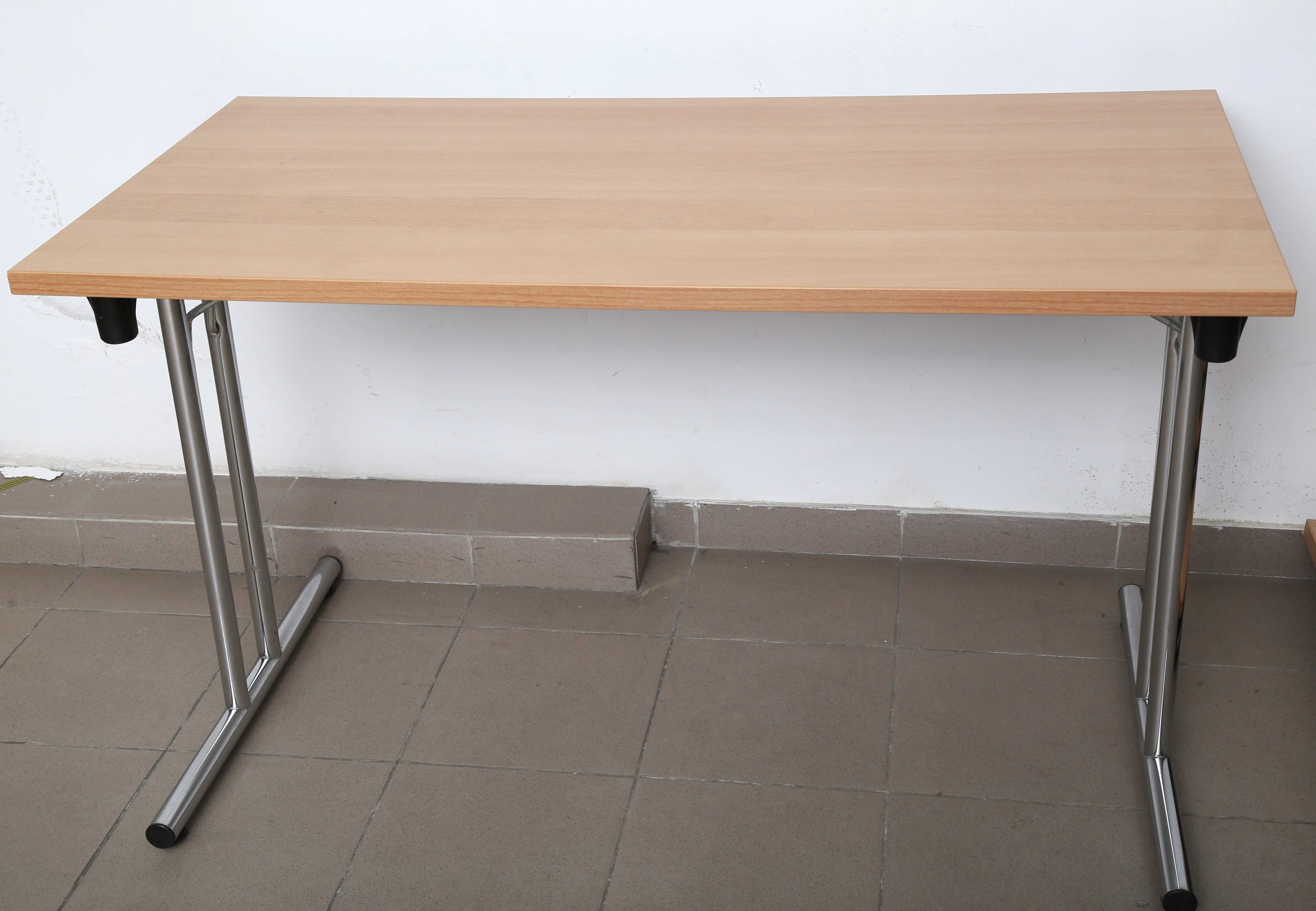MESE, SCAUNE si alte piese de mobila potrivite activitatii HORECA