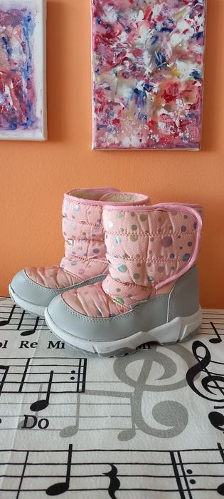Детски розови апрески