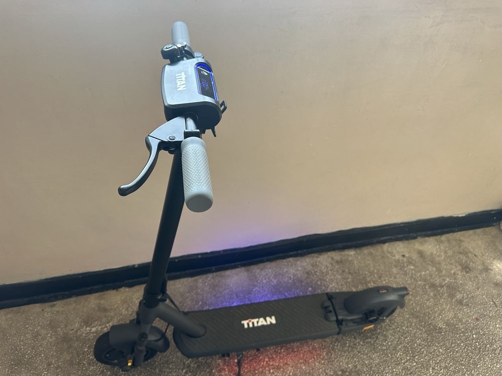 Vând Trotineta Myria Titan stare foarte buna