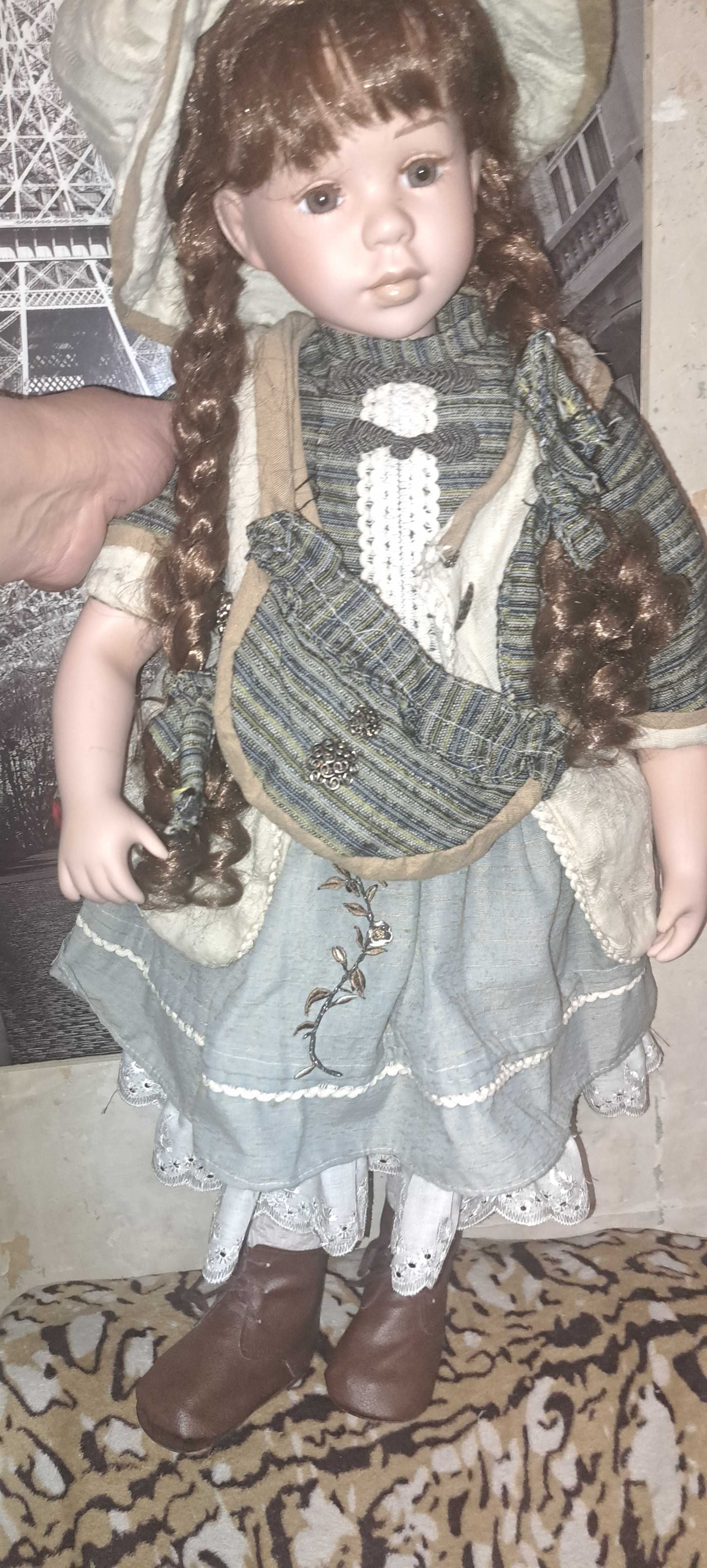 Уникална колекционерска керамична кукла