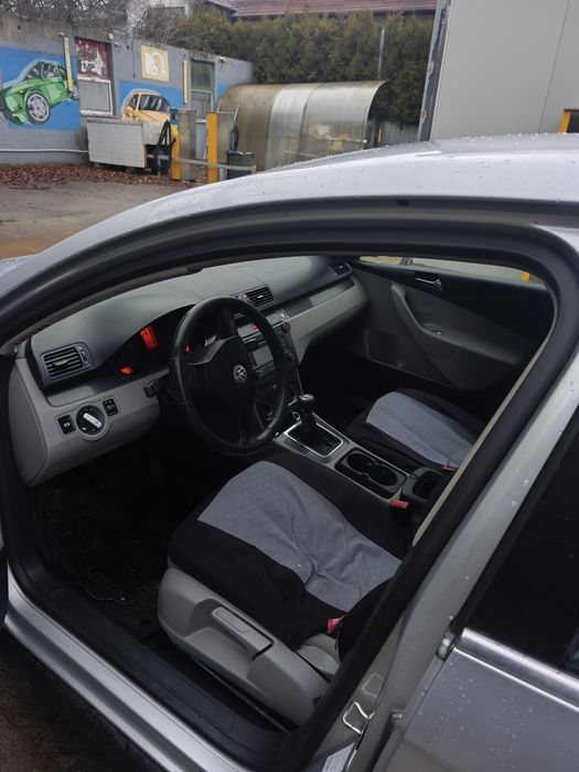 Vând vw passat b6 1.6 benzina