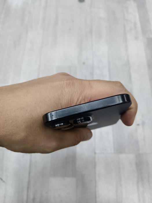 iPhone 16 Pro Max AH/A 256 GB Black ideal