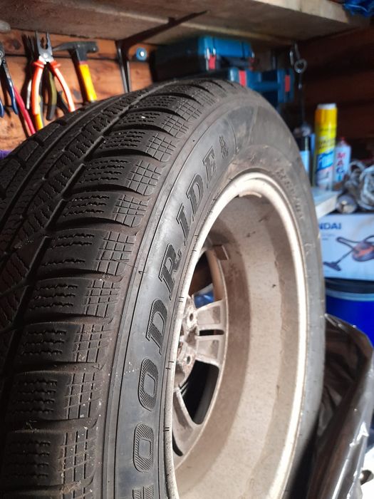 Genti  cu cauciucuri Hyundai
