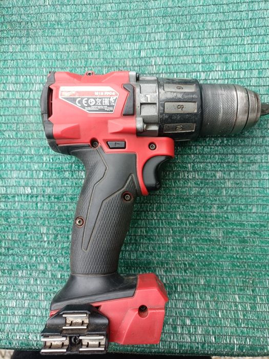 Autofiletanta cu percutie Milwaukee fuel FPD2