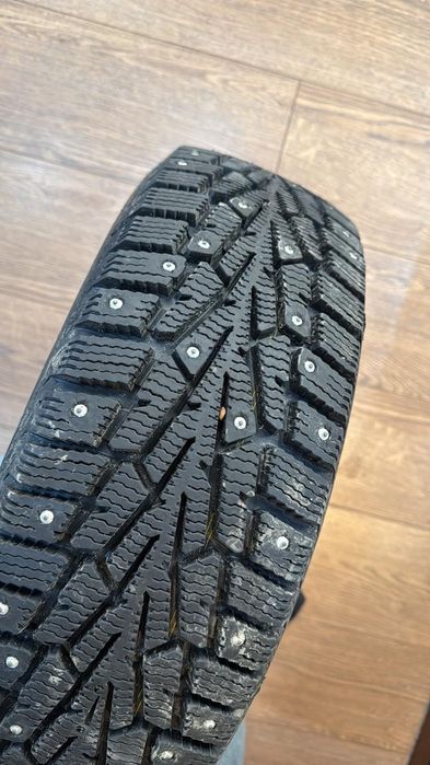 Зимний шины шиповни 2 шт