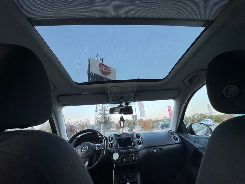 VW Tiguan R-Line 4motion , Automat 2011