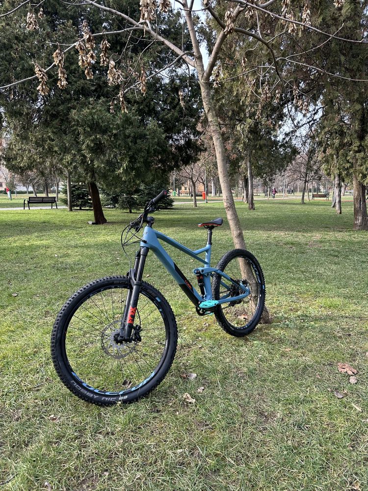 Bicicleta Cube Stereo 140 HPC Race.