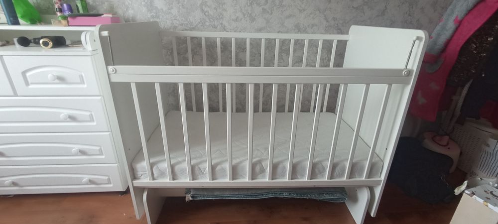 Продам детскую кроватку.