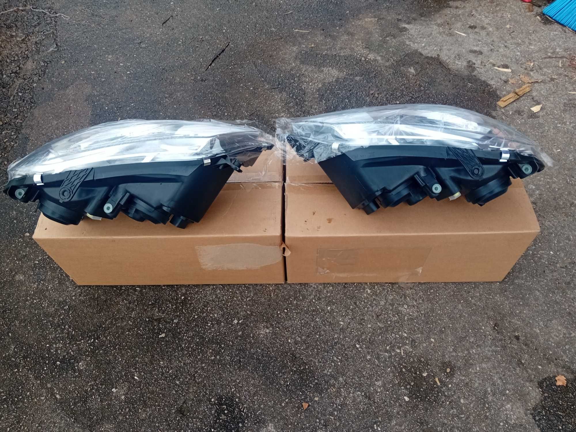 Фар VW Поло  НОВ  05-09г