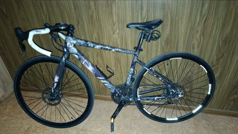 Продаю шоссейный велосипед erec m700
