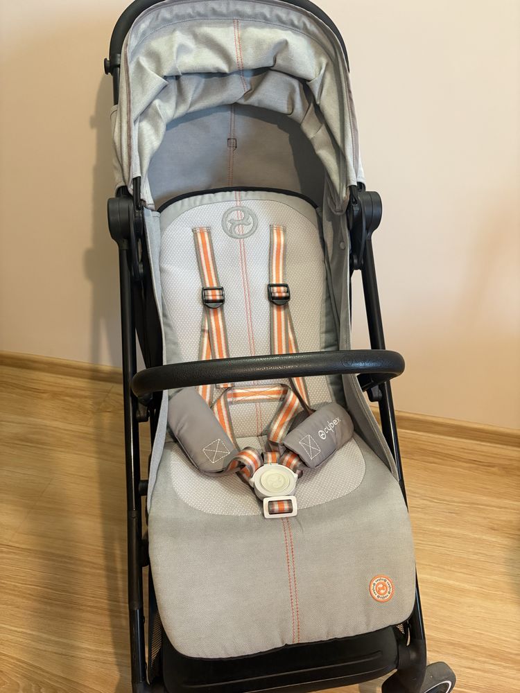 Лятна количка Cybex Beezy