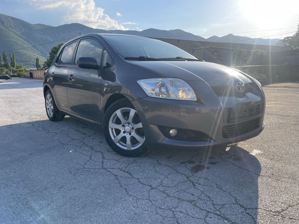 TOYOTA Auris 1.4D-4D Уникат