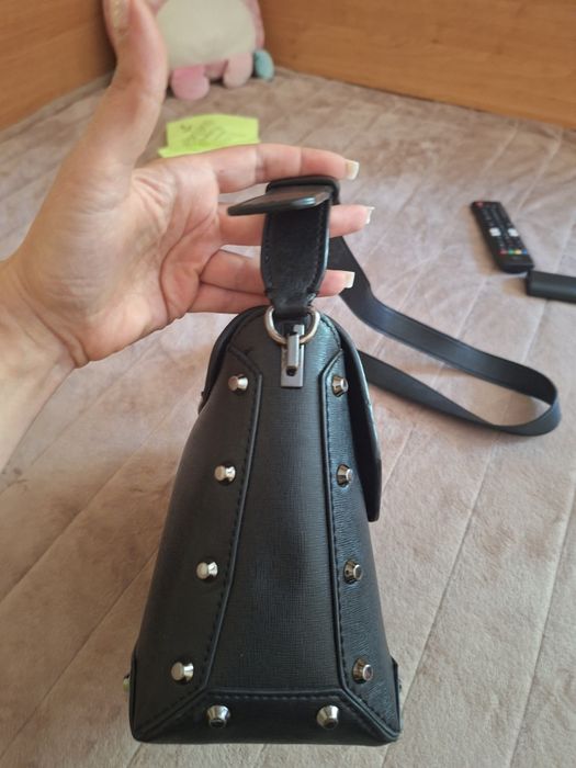 Дамска чанта Guess