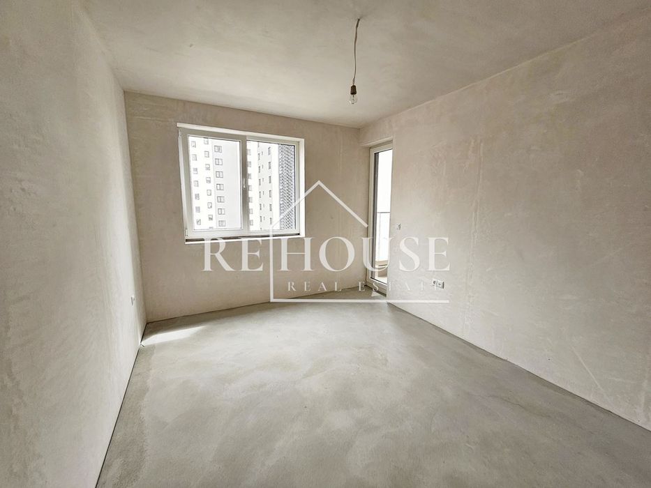 Продава се Двустаен апартамент в Варна, Възраждане 1 - 70 кв.м за 1786 €/кв.м - Снимка #4