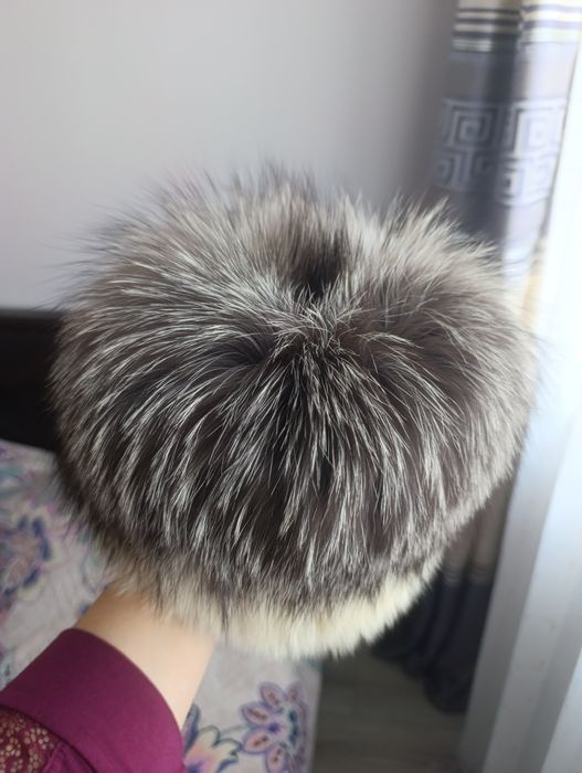 Продам меховую шапку