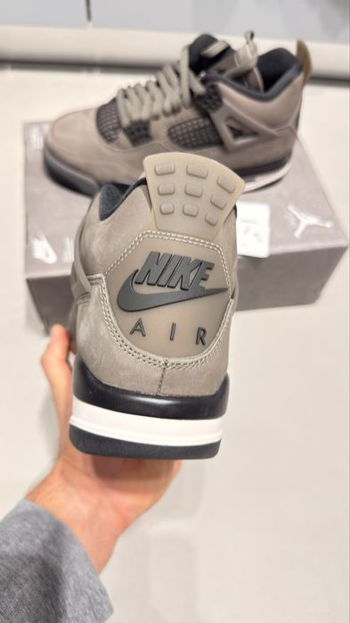 Air Jordan Retro 4 Cave Stone