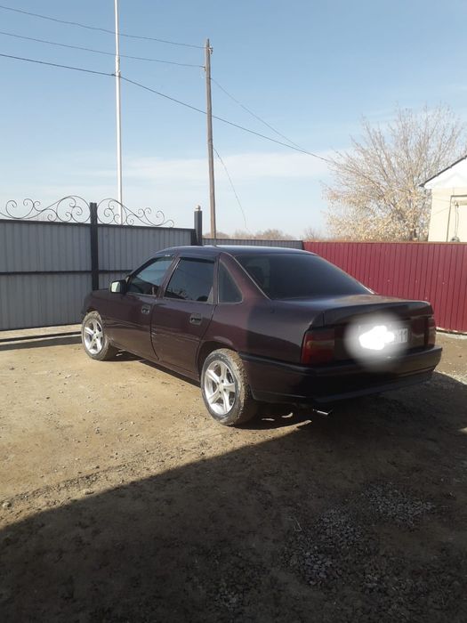 Машина опел вектра