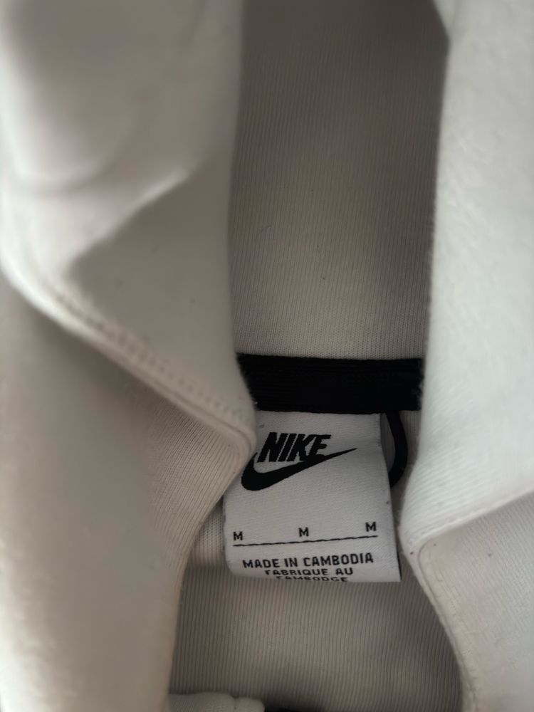 Nike Tech Fleece White