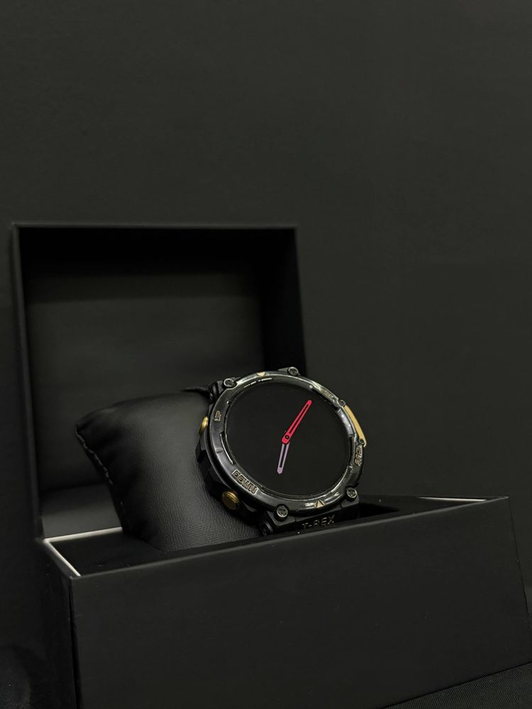 Amazfit t-rex2 часы