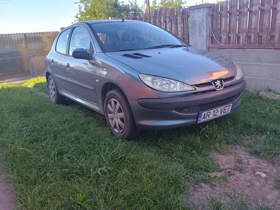 Vând mașina Peugeot 206