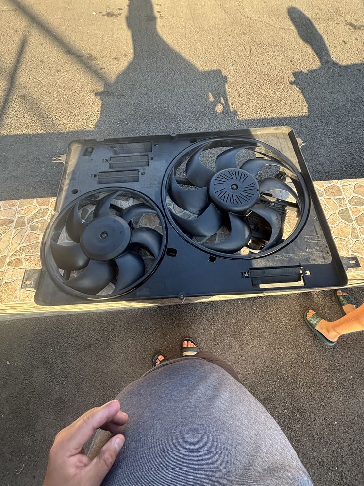 Vând kit răcire Volvo xc60, ventilatoare, releu, și modulul de comandă