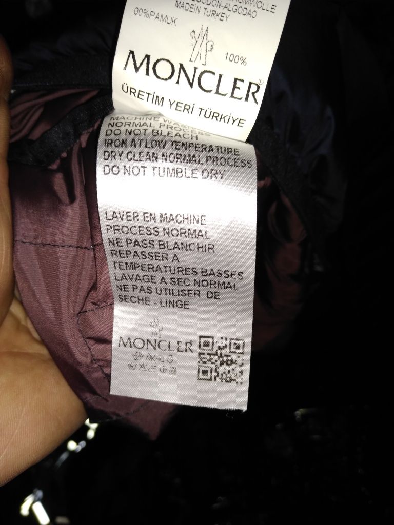 Geacă  Sport marca Moncler