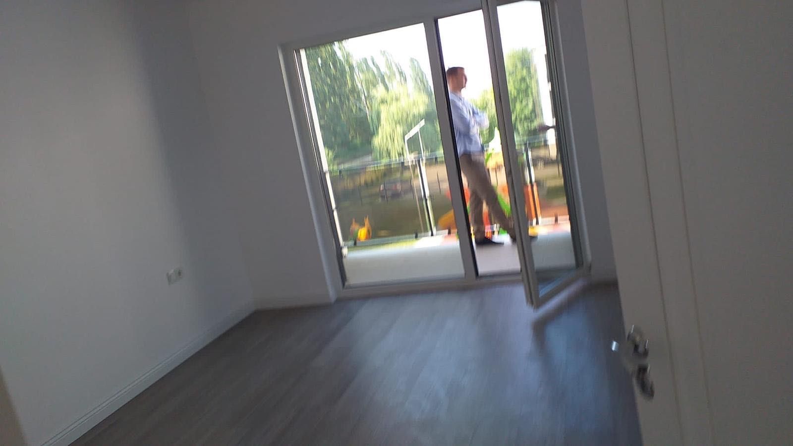 Vând apartament nou
