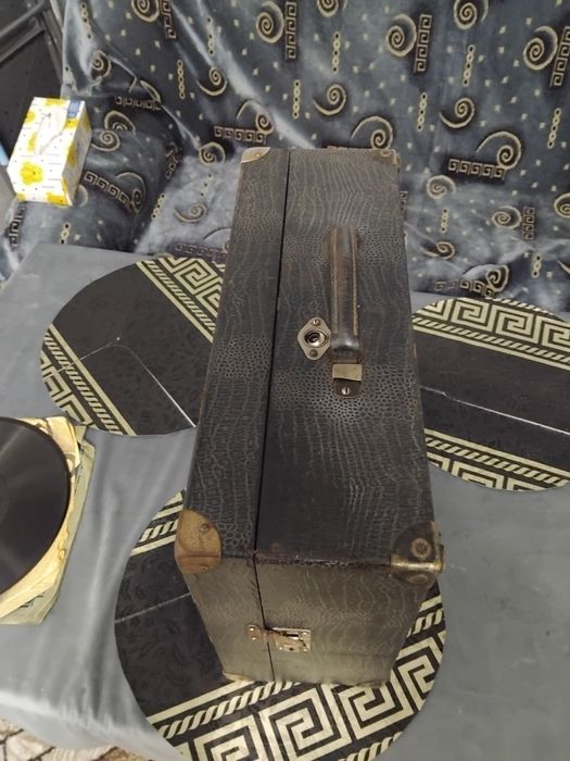 Superb patefon, gramofon PRISMAPHONE GOLDRING, fabricat în anul 1923.