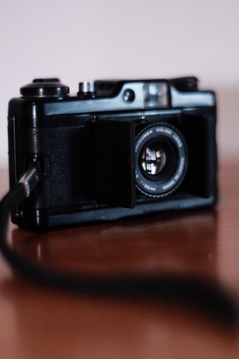 Chinon Bellami, point and shoot 35mm film