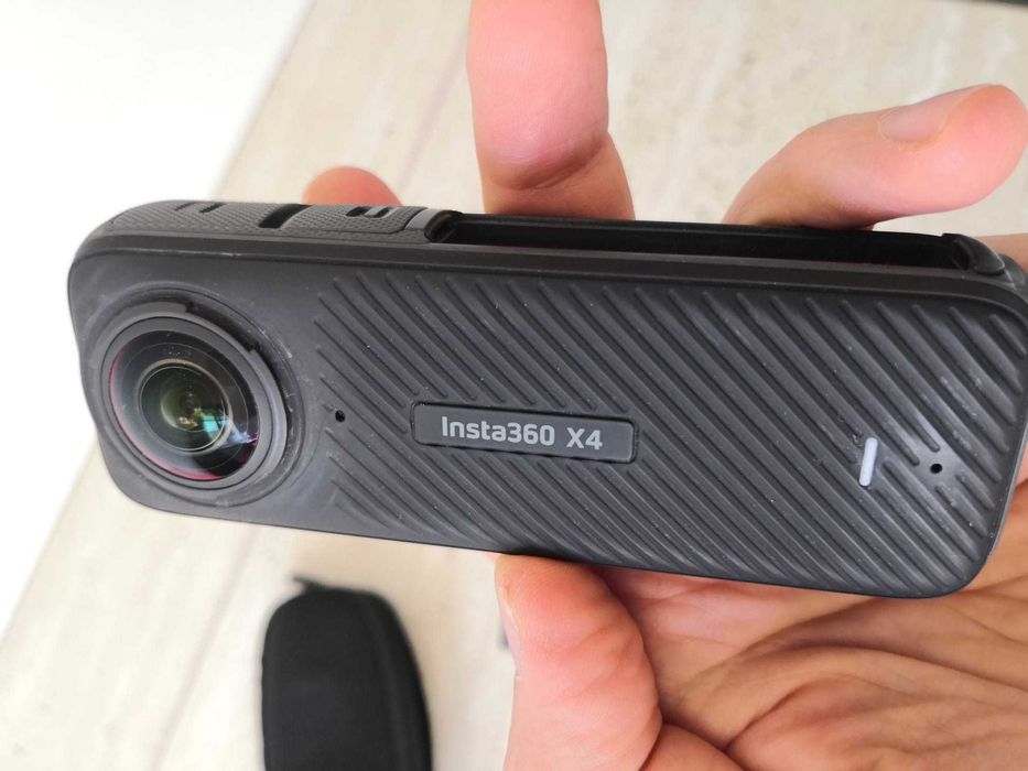 Insta 360 X4, garantie noiembrie 2026, sd lexar silver plus 256GB V30