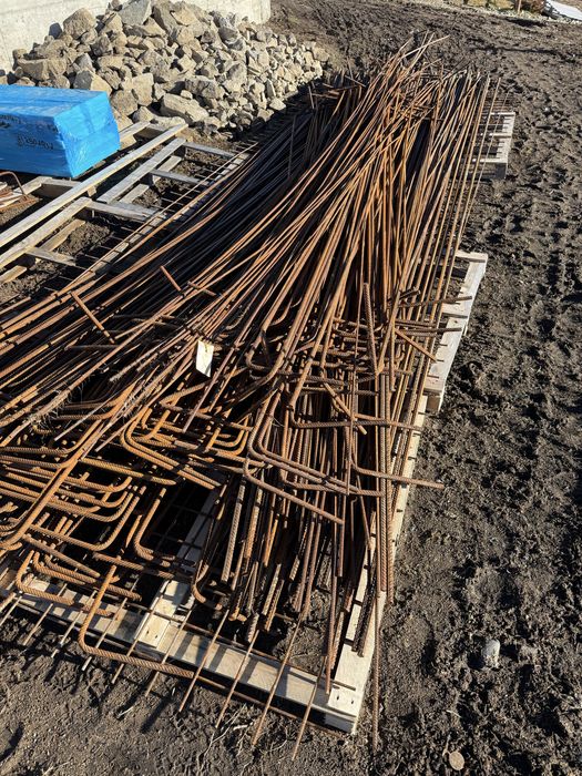 Vand fier de constructii ramas