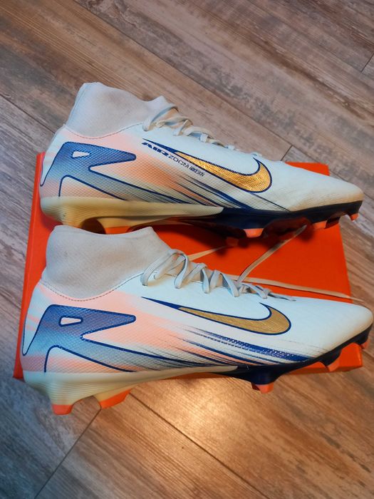 Футболни бутонки NIKE ZM SUPERFLY 10 ACAD MDS FG/MG - размер 42