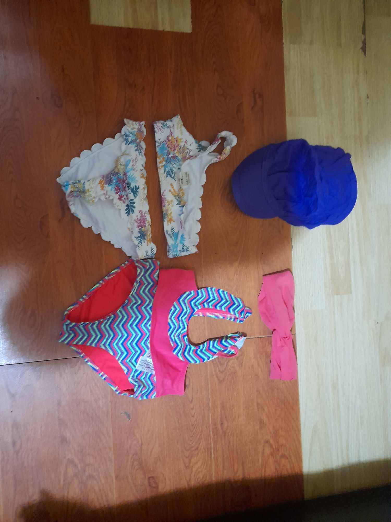 Lot costume de baie 4 6 ani