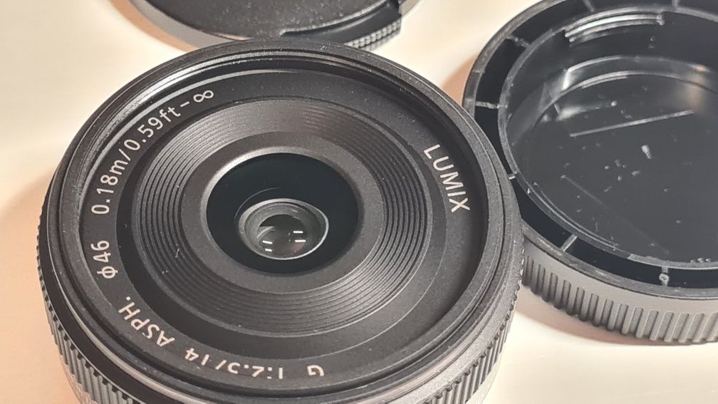 Panasonic Lumix G 14mm F2.5