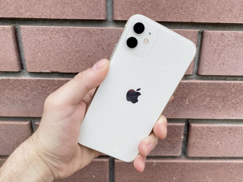 iPhone 11 в идеальном состоянии срочно продается белый цвет